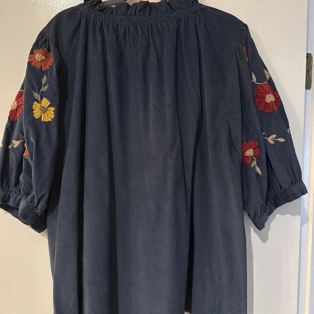 OH MY STARS top Women's Plus Size 2XL Boutique Blue Embroidered Short Sleeve - Picture 4 of 8